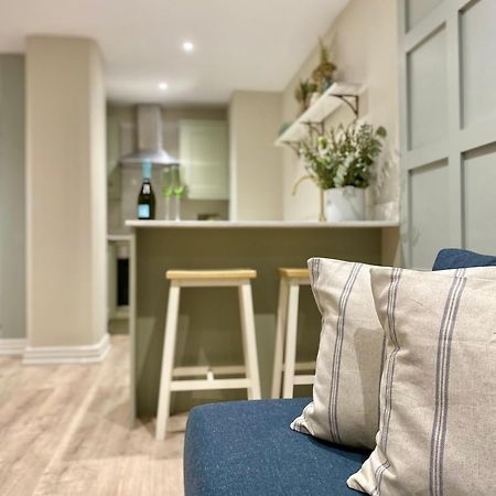 Victoria Bar Walls By Chateau Anna, Central York - Free Parking 外观 照片